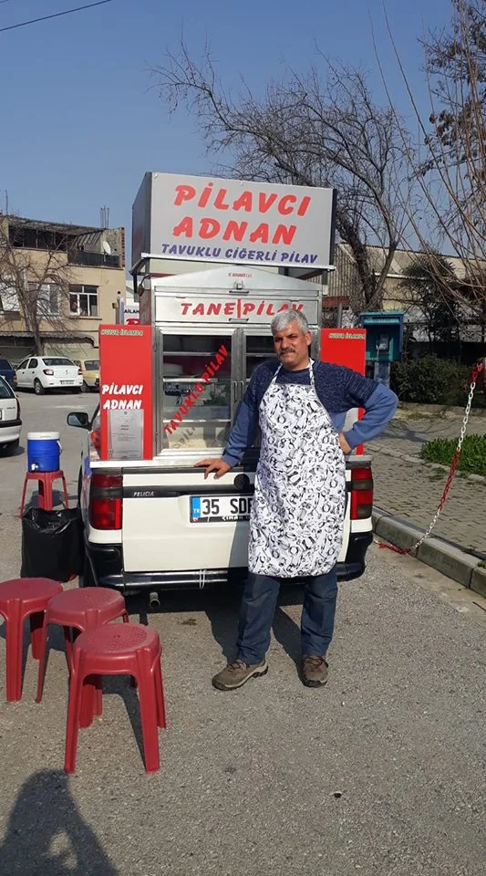Pilavcı Adnan usta ve mobil servis aracı